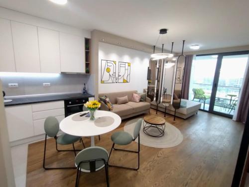 Medijana Apartment | Urban Elegance Studio