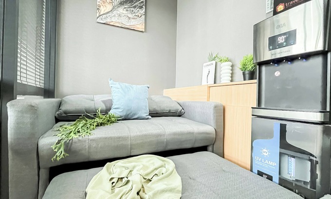 Pinang Apartment | Urban Industrial Touch 1Br Apartment At The Smith Alam Sutera