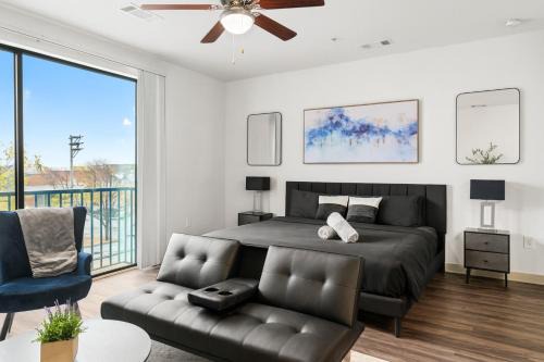 Five Points South Apartment | Urban Mid-Rise Studio King-Size Stay 3z1