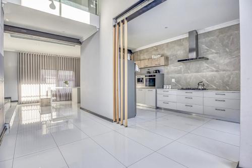 Greater Johannesburg Metropolitan Area Apartment | Urban Nest Retreat