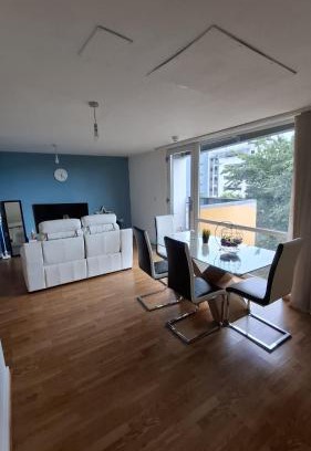 Chorlton-on-Medlock Apartment | Urban Oasis 2BR City Centre Apartment - Balcony
