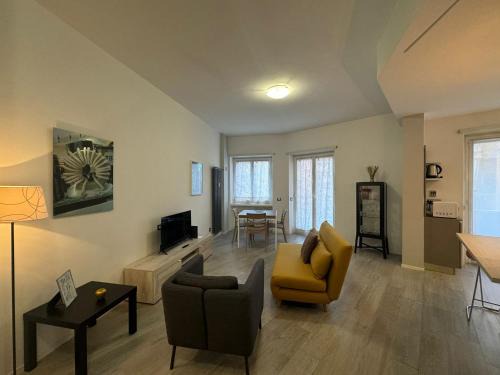 Quartiere XX Ardeatino Apartment | Urban Oasis Near Appia Antica Park