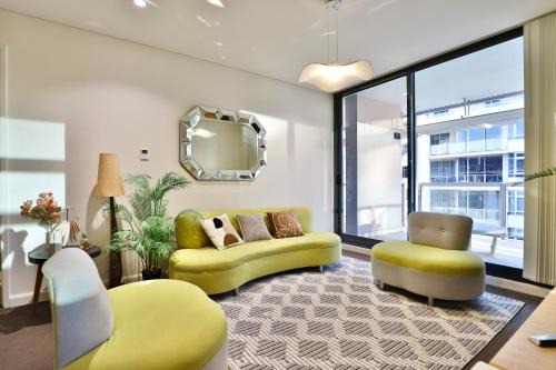 Darling Harbour Apartment | Urban Oasis Residence - Views · Parking · Ease