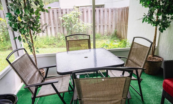 Biscayne House | URBAN OASIS. Your Retreat In The City Of Jacksonville, Florida.