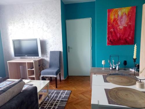 Zvezdara Apartment | Urban Panorama