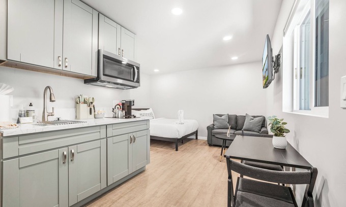 El Cajon Apartment | Urban Retreat -Central El Cajon- Sleep 3 with AC