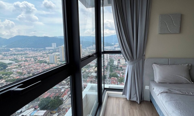 George Town Condo | Urban Suites Sky-High 3BR Retreat-Breathtaking Penang Bridge & City Views