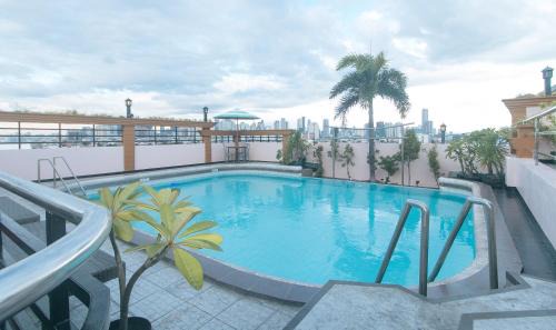 Pasay Hotel | Urban Travellers Hotel by RedDoorz