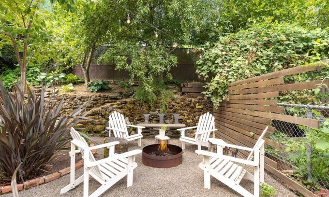 Corbett - Terwilliger - Lair Hill House | Urban Victoria Nat. Historic Registry 4-bed home!
