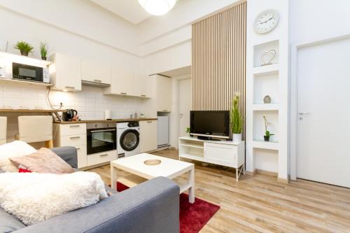 Jozsefvaros Apartment | UrbanNest