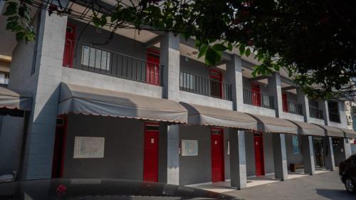 Umuarama House | Urbano Suítes
