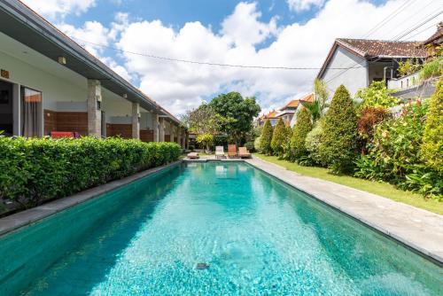 Padonan Hotel | Urbanview Asung 2 Guesthouse near Canggu