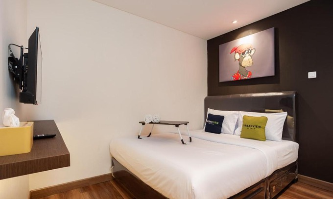 Tangerang Hotel | Urbanview Hotel Groovy Inn Tangerang