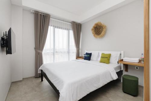 Jakarta Hotel | Urbanview Hotel Puri Indah