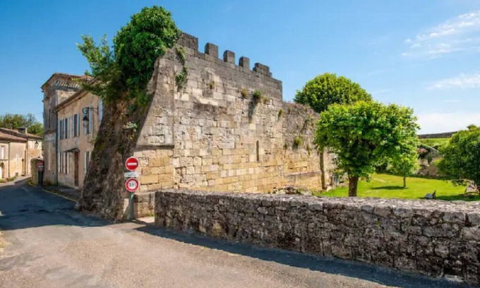 Saint-Emilion Apartment | Ursulines garden, Saint-Émilion center, T1 35m2