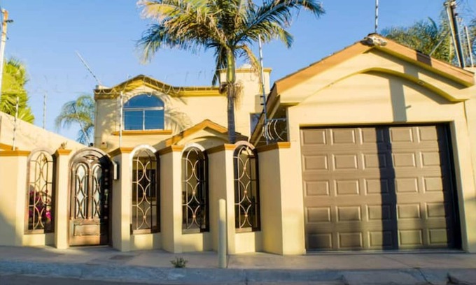 Tijuana House | USA Otay Border-1 min from the US border