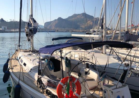 Centro Storico Boat Rental | Uso esclusivo di Barca a vela in centro a Palermo