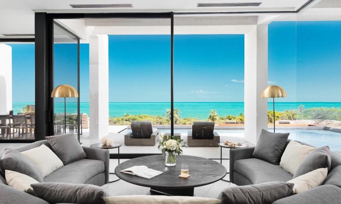 Long Bay Hills Villa | UXUE Villa