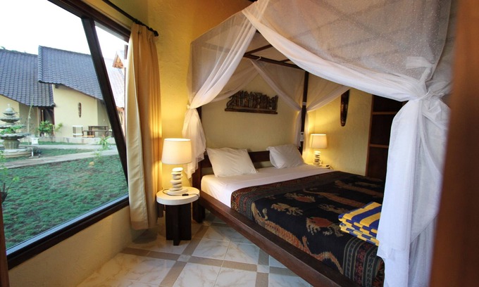Purwakerti Hotel | Uyah Amed Hotel & Spa Resort