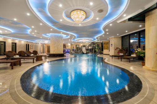 Ngu Hanh Son Hotel | V-Hotel Da Nang Beach