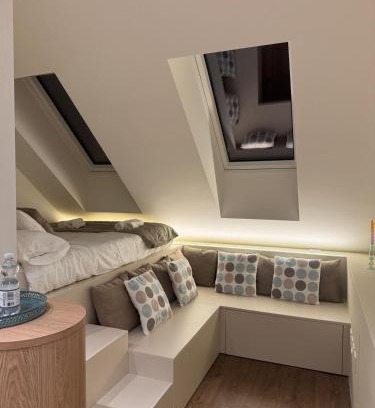 Neuchatel Apartment | V&V Sunset