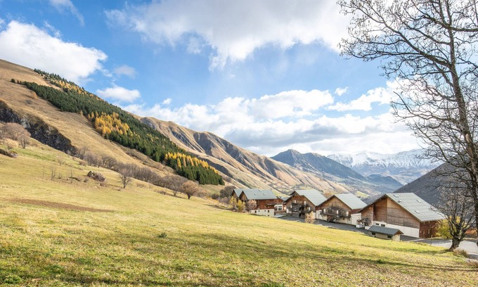 Saint-Sorlin-d'Arves Apartment | Vacances à la montagne | Studio + Accès piscine