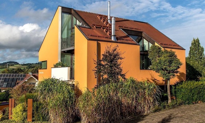 Poppenhausen Apartment | Vacation apartment in the "Liebig-Haus" - apartment/flat, shower and bath, WC, 2