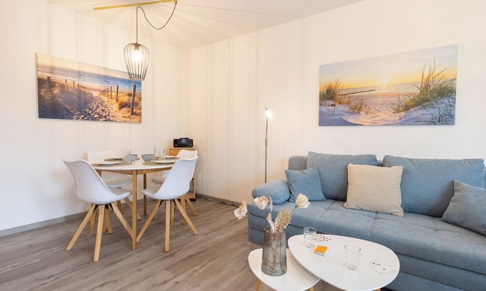 Wremen Apartment | Vacation apartment Lili Marleen 3-20, peaceful and with a sun terrace.