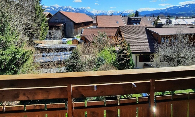 Burgberg Apartment | Vacation Apartment "Milka" with Mountain View, Balcony & Wi-Fi