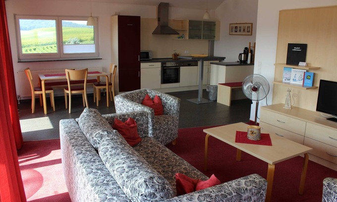 Lehrensteinsfeld Apartment | Vacation apartment Reisberg - Guesthouse Zum Wolffenturm