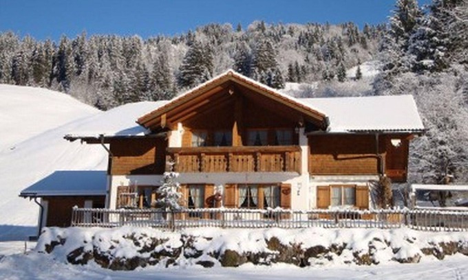 Hinterstein Apartment | Vacation apartment Schrofenblick - 55 sqm - Haus Eckwiesen