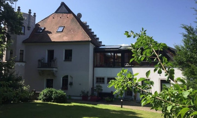 Furth im Wald Apartment | Vacation apartment in historic villa!