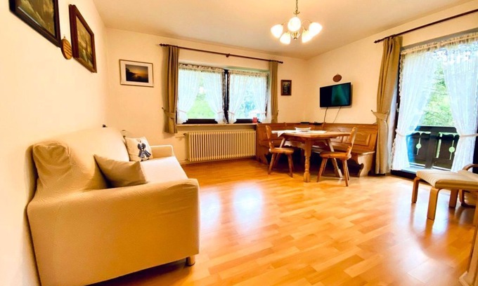 Weissbach an der Alpenstrasse Apartment | Vacation apartment 1 - Haus Hochhäusler