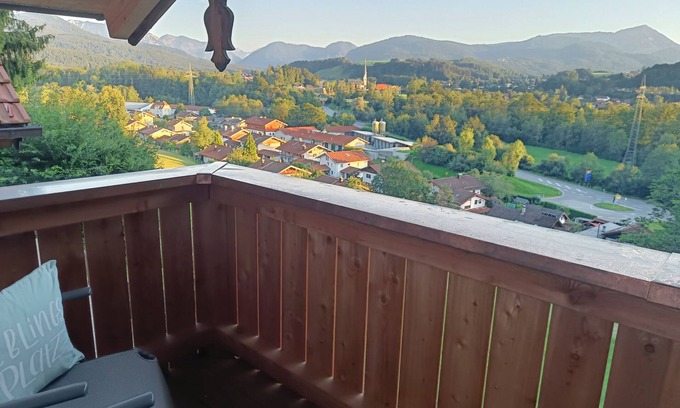 Siegsdorf Apartment | Vacation apartment, 90sqm, with kitchen and bedroom