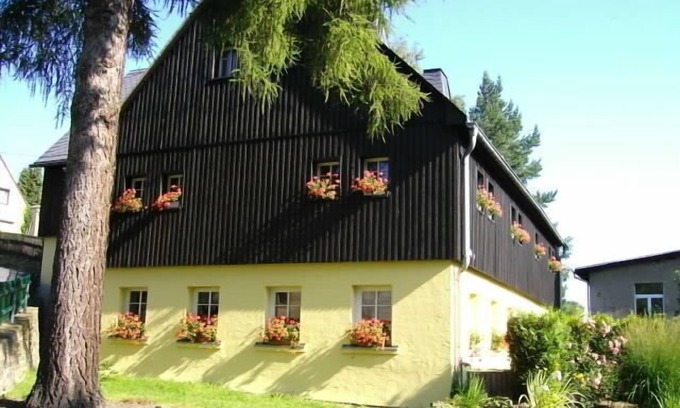 Baerenstein Apartment | Vacation apartment/apartment for 6 guests with 140m² in Bärenstein (110582)