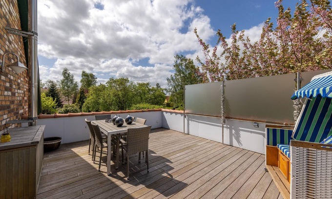 Zudar Apartment | Vacation apartment/apartment for 6 guests with 145m² in Garz/Rügen (295238)