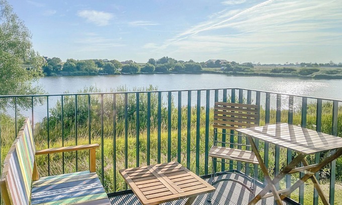 Norderhafen Apartment | Vacation apartment Auszeit am Deich on Nordstrand for up to 4 people