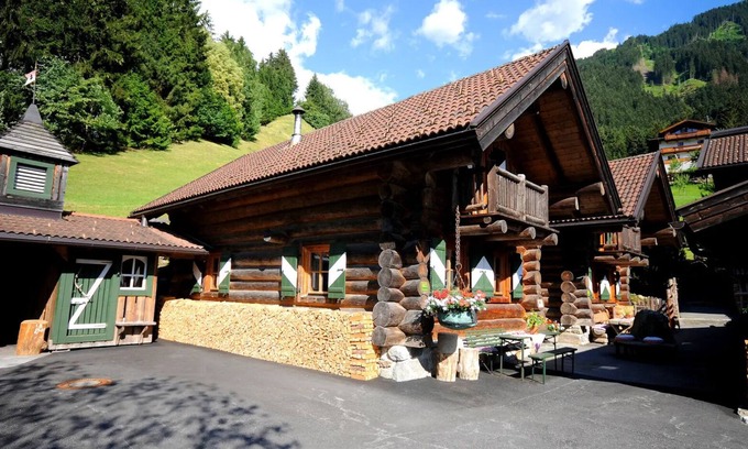Mayrhofen Apartment | Vacation apartment/apartment for 7 guests with 90m² in Mayrhofen (269207)