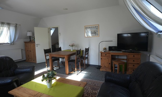 Potsdam West Apartment | Vacation apartment/attic apartment in Potsdam near Sanssouci Park and Havel Lakes