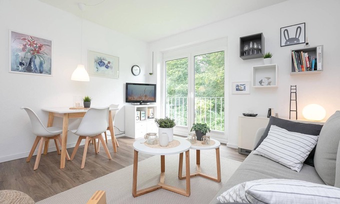 Lutt Kiepenbarg Apartment | Vacation apartment Kleines Glück in the apartment complex Wennseestraße