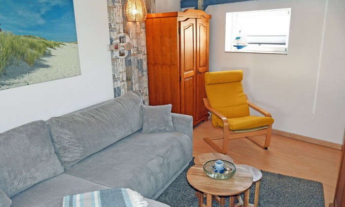 Altefaehr Apartment | Vacation apartment Lee (R) - Holiday home to the harbor in Altefähr