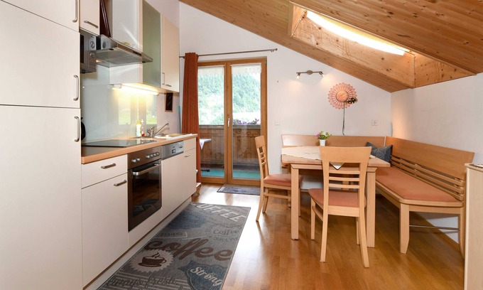 Au Apartment | Vacation Apartment Lug - Gästehaus Margreth