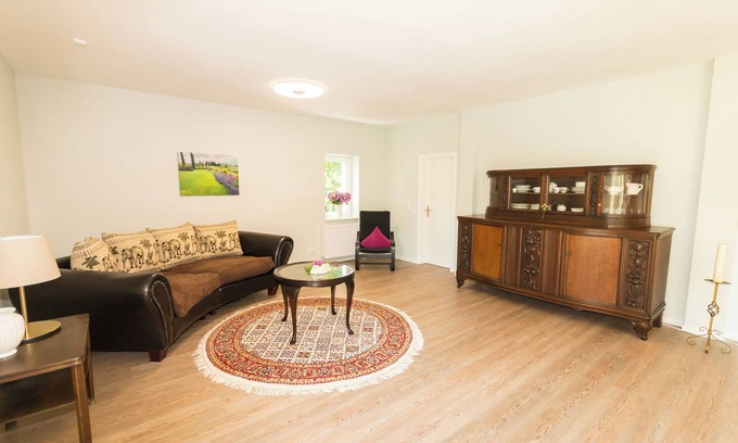 Oberhavel Condo | Vacation apartment "Nostalgie" near the lake and in absolute peace and quiet. Dogs welcome.