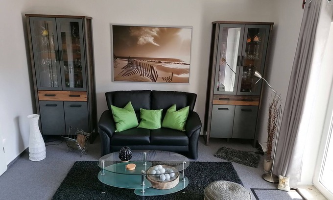 Lalendorf Apartment | Vacation apartment Seezugang - Holiday apartments by the lake in the center of Mecklenburg