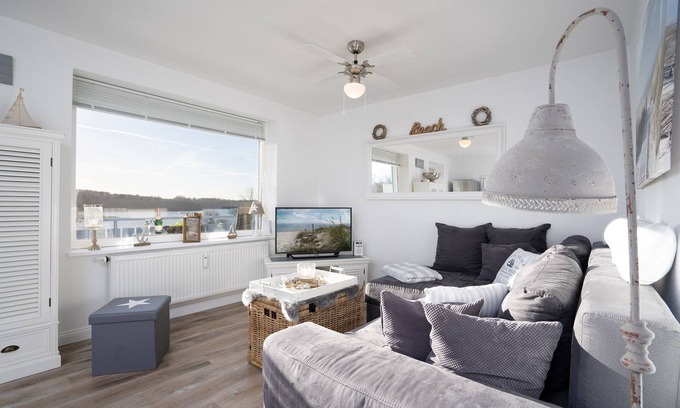 Eutin Apartment | Vacation apartment Traumblick am Kellersee in Eutin-Sielbeck