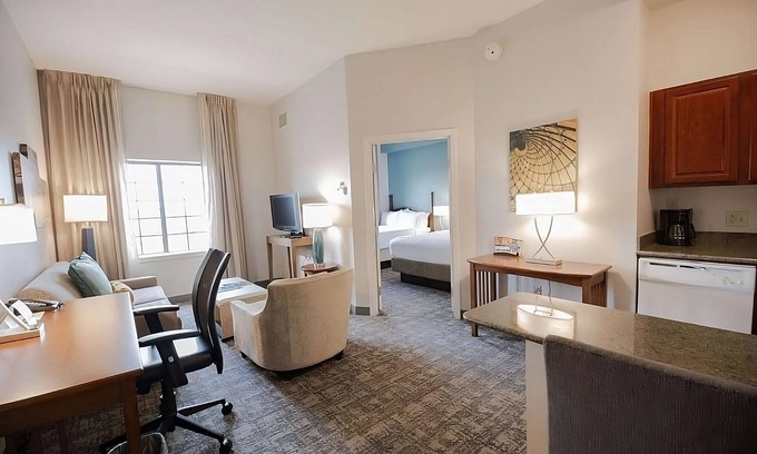 Highlands - Perkins Hotel | Vacation At its Finest! 3 Comfortable Units, Near Enchanted Forest, Pet-Friendly