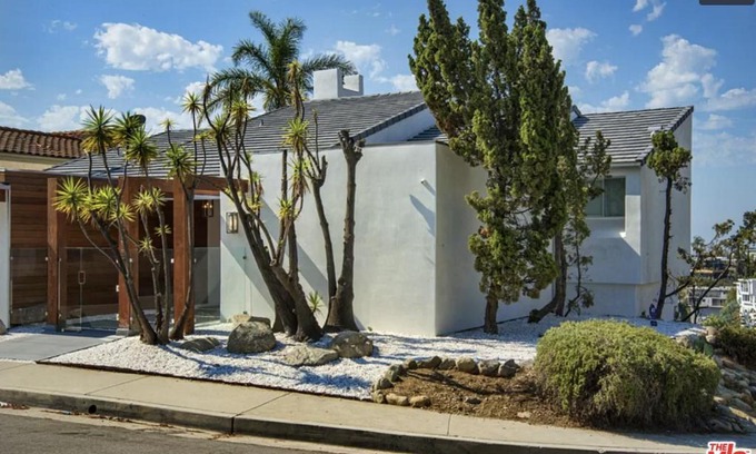 Hollywood Hills West Villa | Vacation Dream Villa with Stunning Views over LA