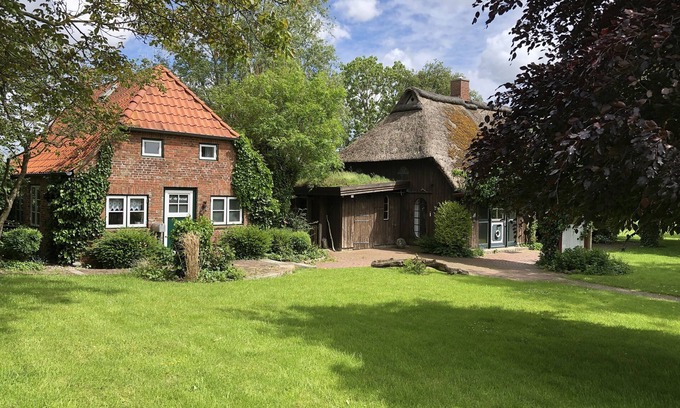 Kotzenbull House | Vacation farm in secluded location with garden & sauna - ideal for families