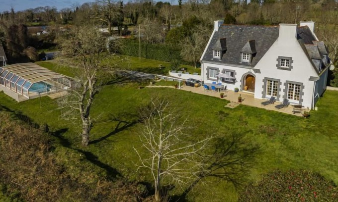 La Foret-Fouesnant House | Vacation home Villa Kergroës in La-Forêt-Fouesnant - 8 persons, 5 bedrooms