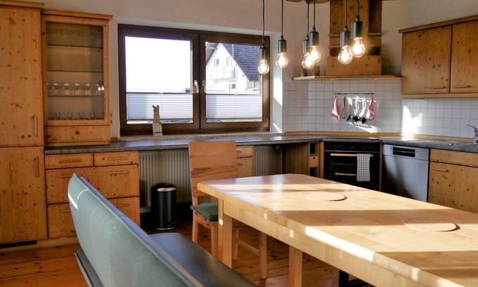 Hohenau Apartment | Vacation home (130sqm) with terrace